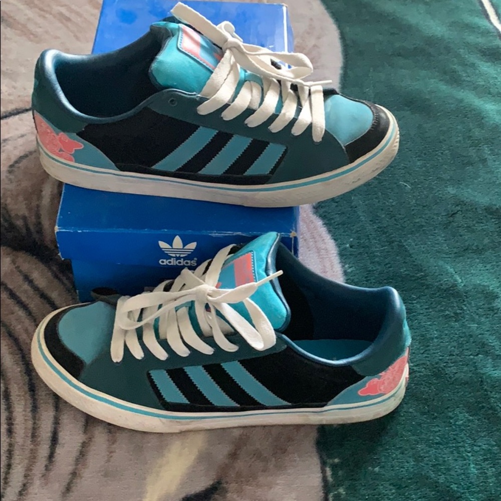 Adidas superskate Low Vulc size 11